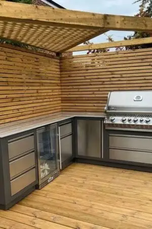 מטבח חוץ פינתי מנירוסטה